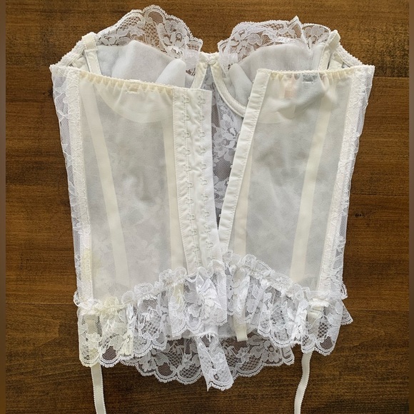 Vintage La Vie en Rose corset, 32B - Picture 4 of 5